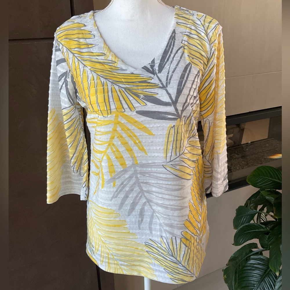 Onque Casuals Yellow and Gray Leaf Print Top